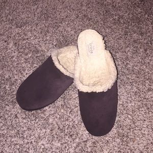 Women’s faux suede clogs size 7